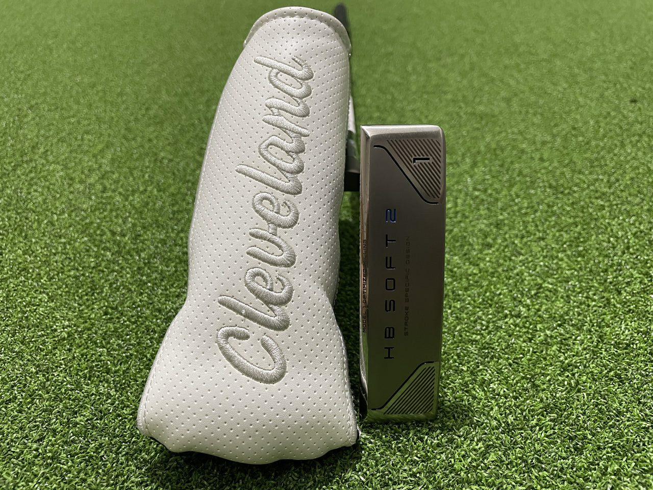 2024 Cleveland HB Soft 2 #1 34" Putter With Headcover *Excellent Condition*