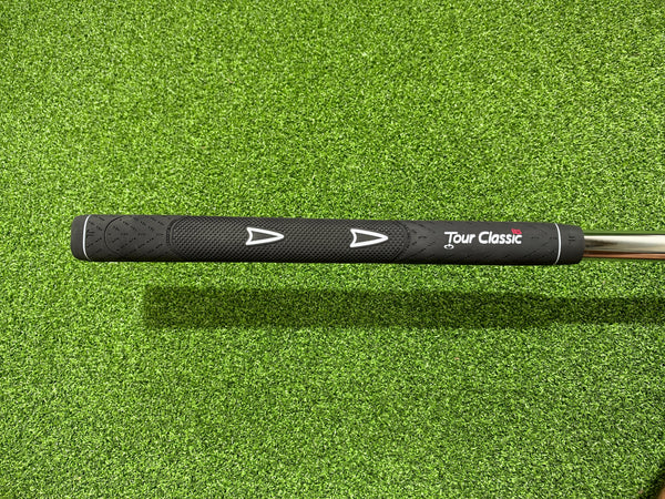 2015 Odyssey Works Versa Sabertooth 34" Putter