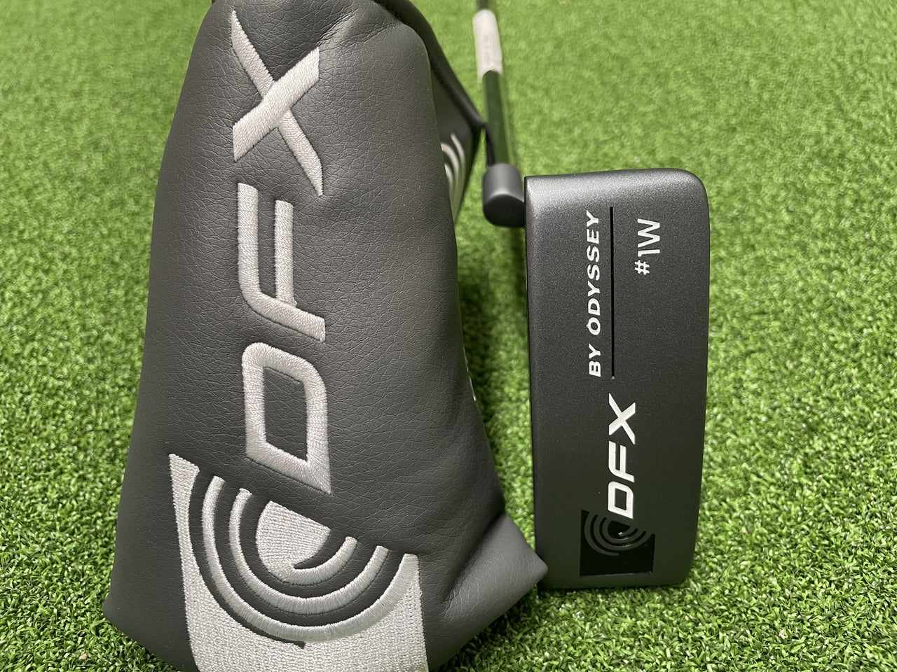 2025 Odyssey DFX #1 33" Putter With Headcover *Like New*