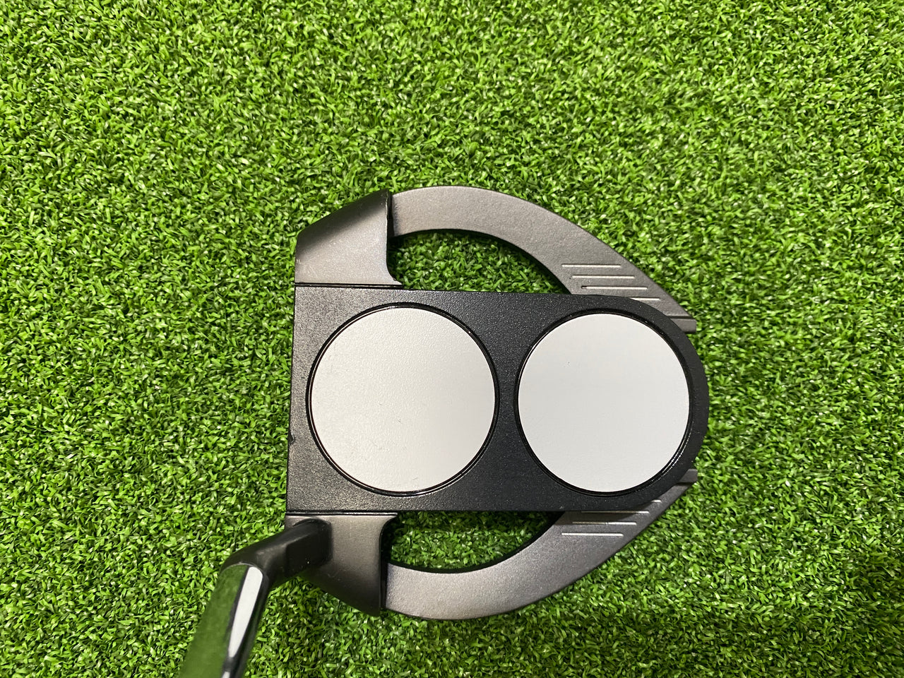 2018 Odyssey O-Works 2-Ball Fang 35" Putter