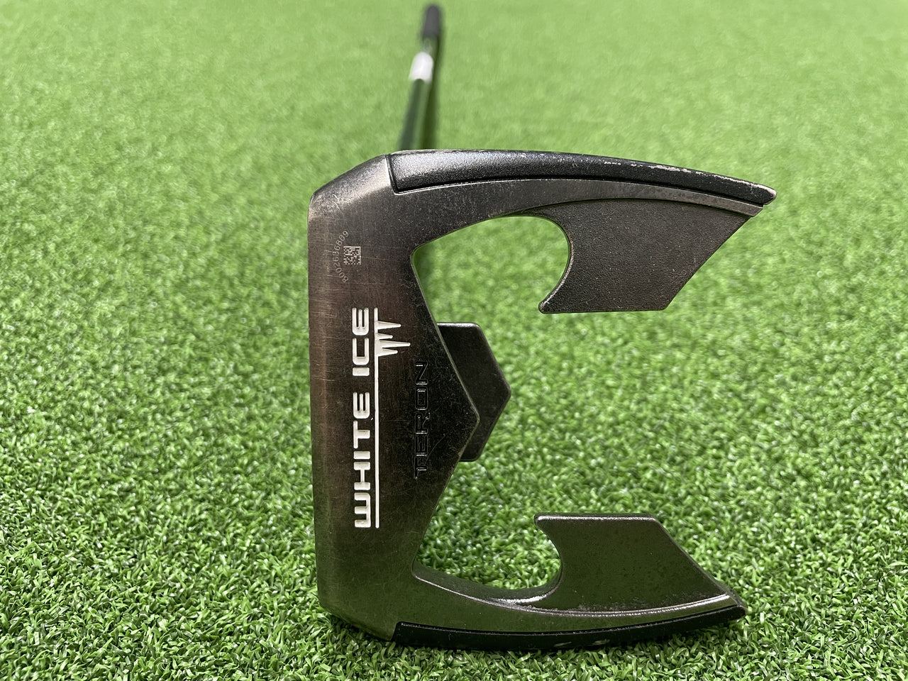 Odyssey White Ice Teron 34" Putter
