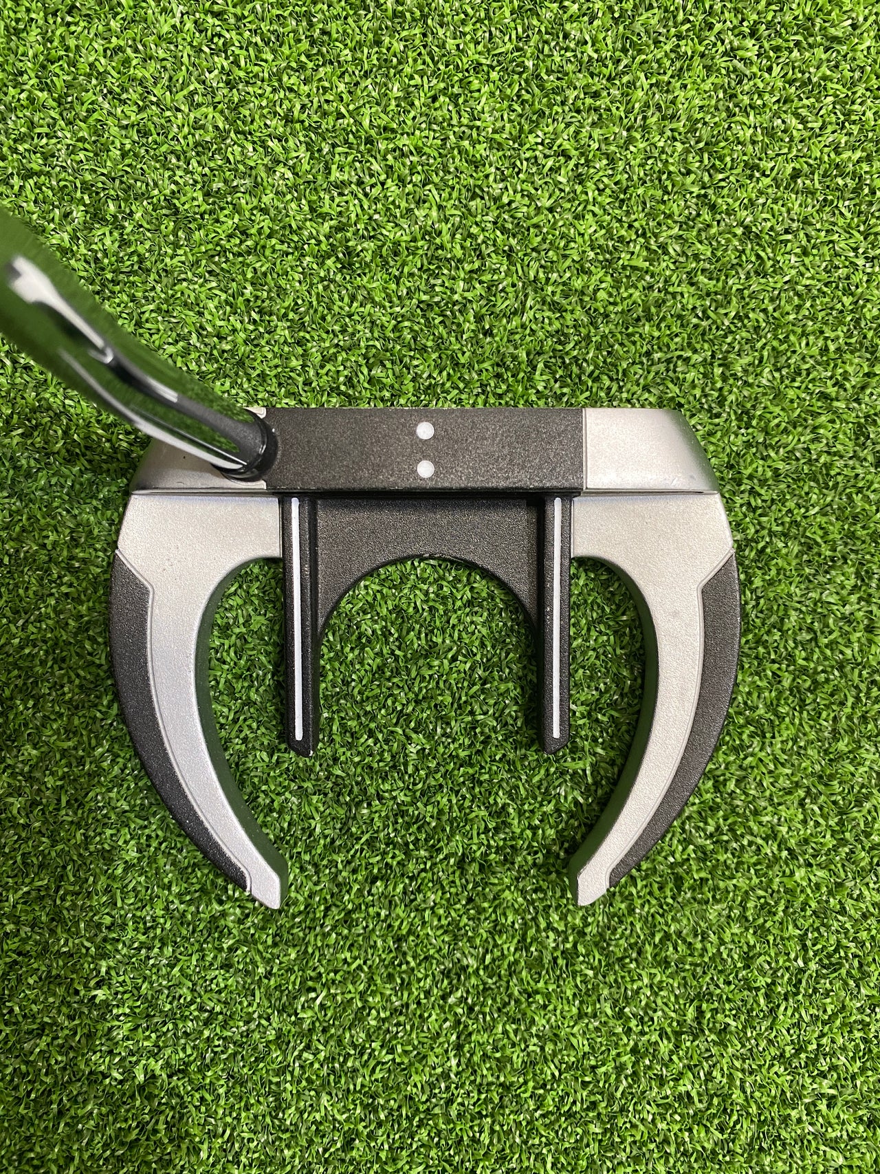 2015 Odyssey Works Versa Sabertooth 34" Putter With Headcover
