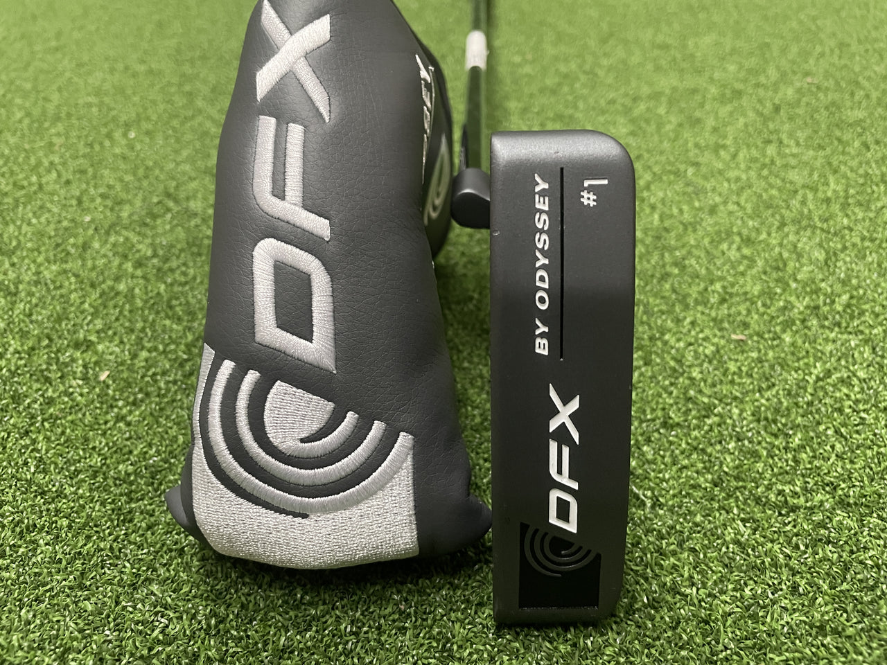 2025 Odyssey DFX #1 34" Putter With Headcover *Excellent Condition*
