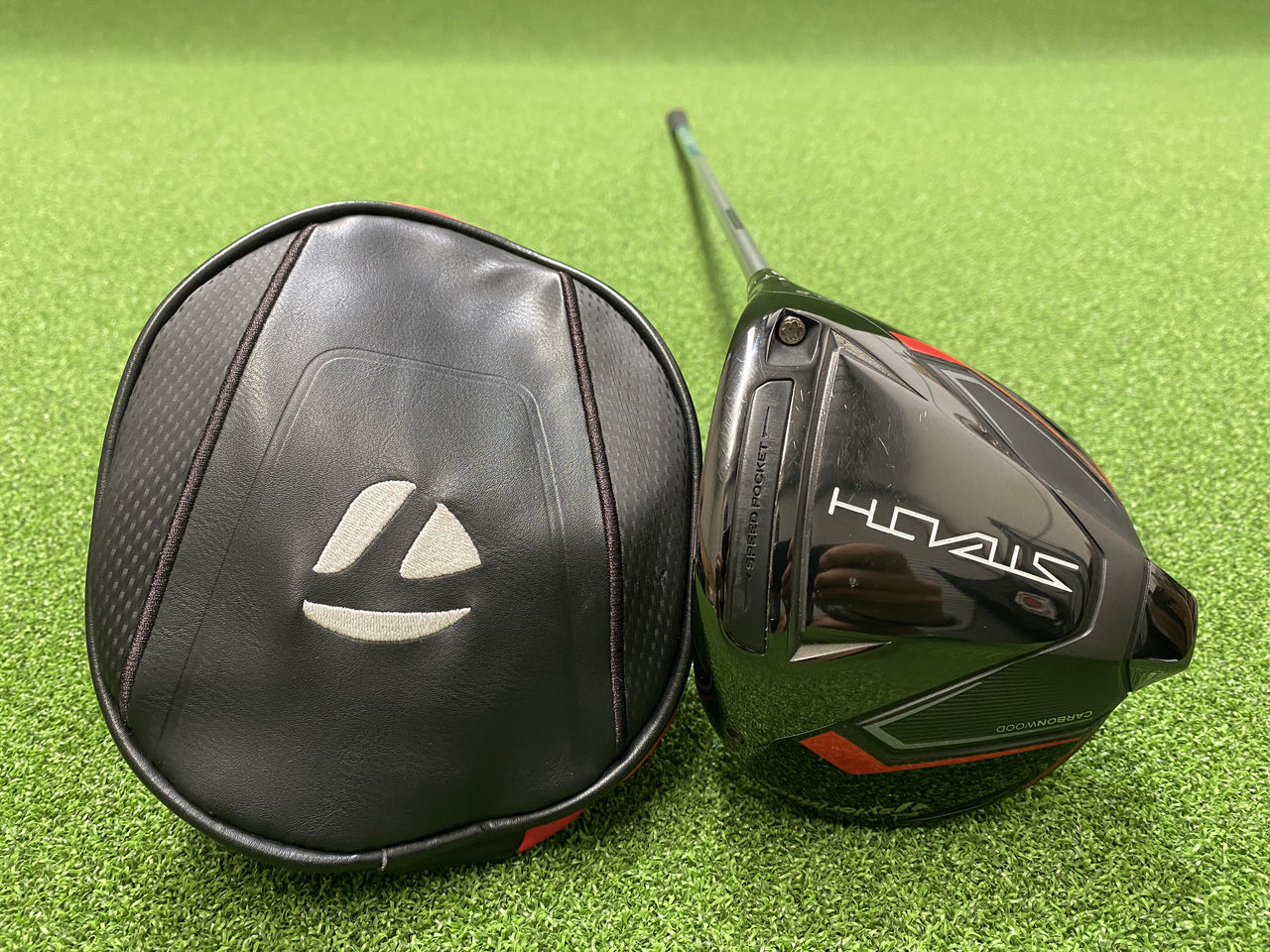 2022 TaylorMade Stealth 10.5° Driver With Headcover