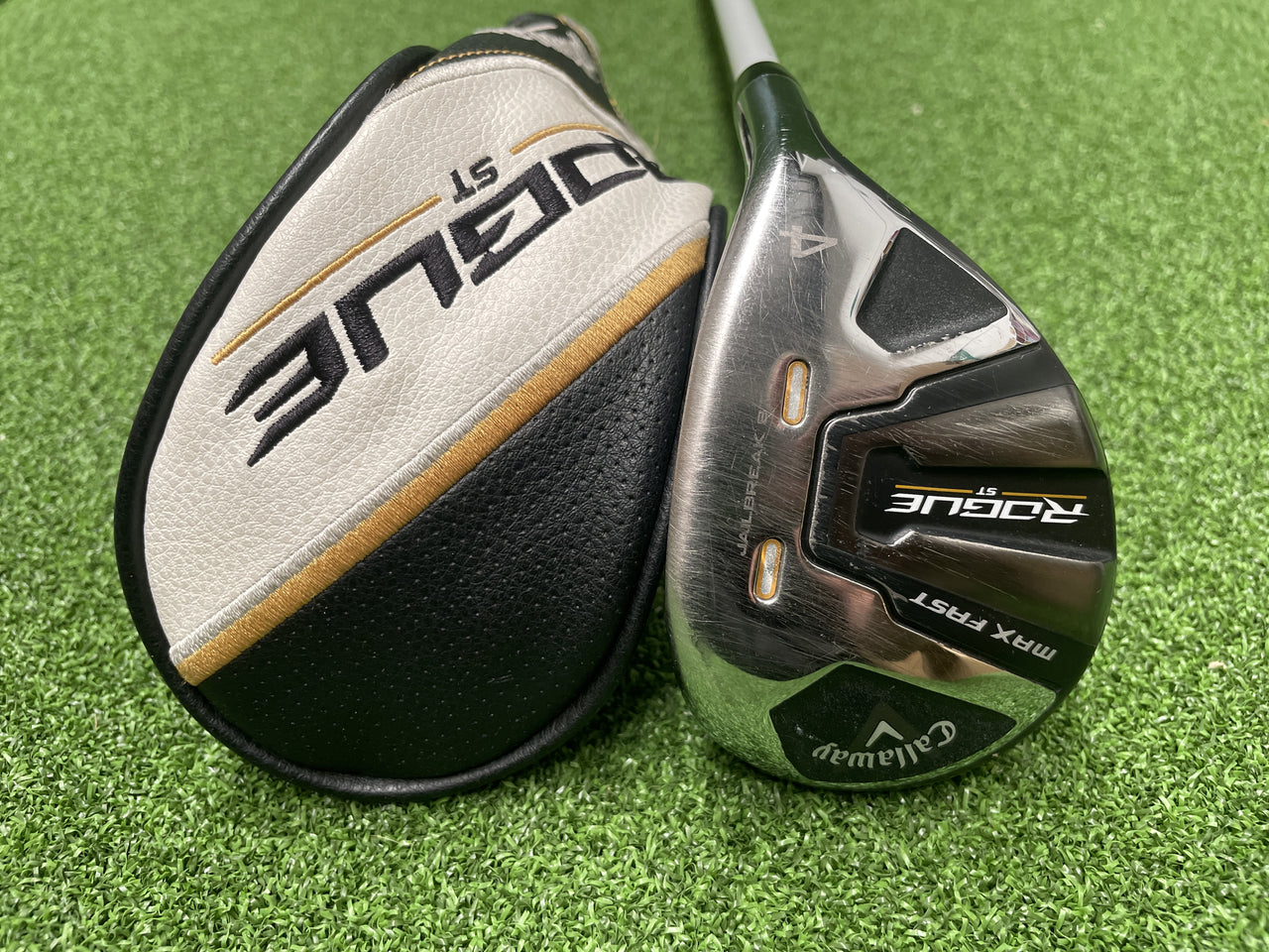 2022 Callaway Rogue ST Max Fast 21° Ladies 4 Hybrid With Headcover