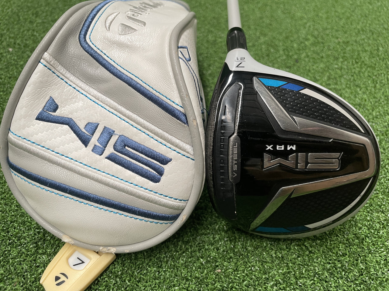 2020 TaylorMade SIM Max 21° Ladies 7 Wood With Headcover Dexterity- R/H  Flex- Ladies  Length- 39.5"  Condition- 7.5   S/N- 997B2GD5   Shaft- Tensei TM40  Grip- Lamkin Crossline