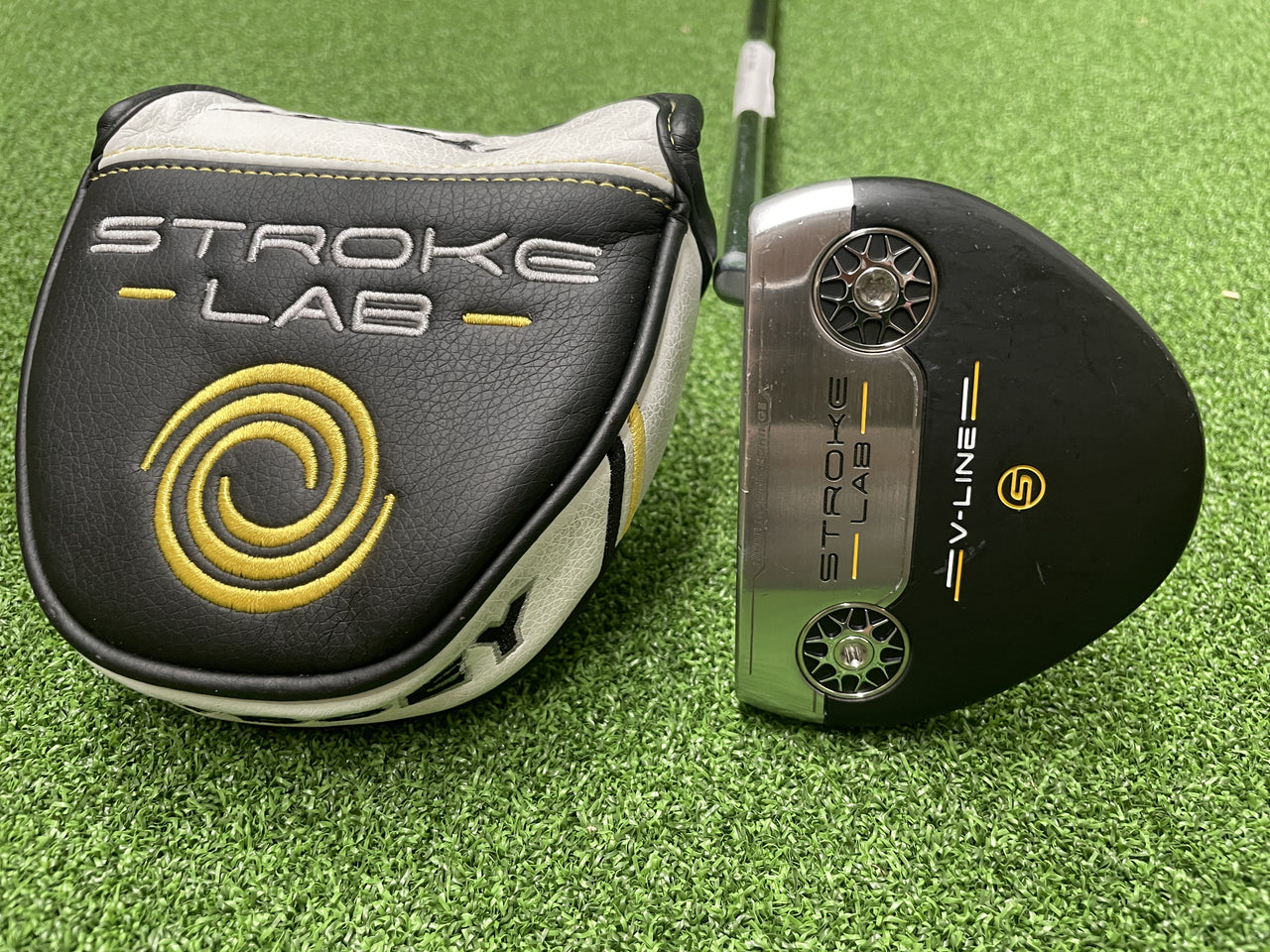 Odyssey Stroke Lab V-Line 34" Putter With Headcover