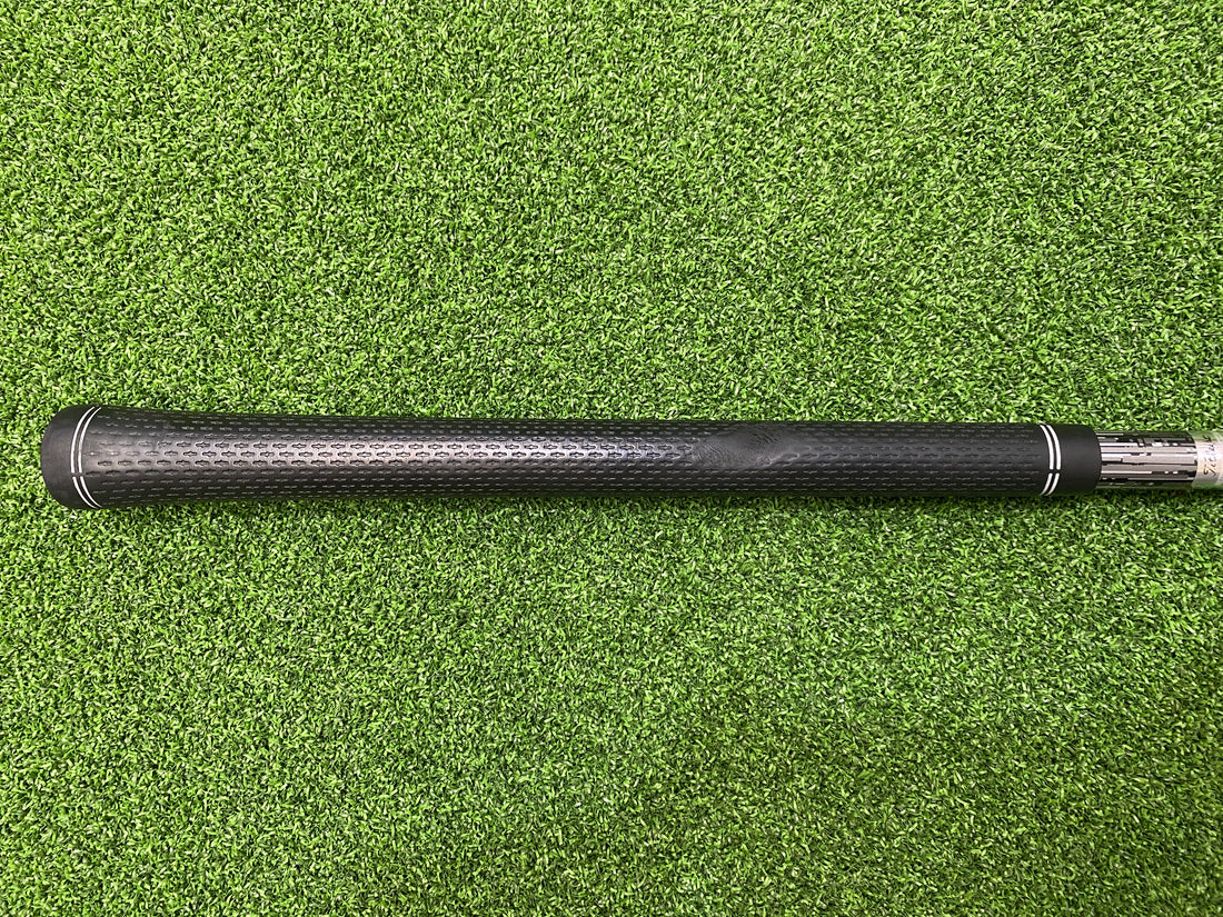 UST Mamiya Attas 4U 7S 44" Driver Shaft With Titleist Adapter