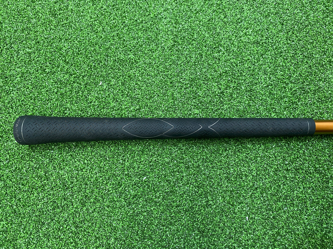 2004 TaylorMade r5 Dual 9.5° Driver