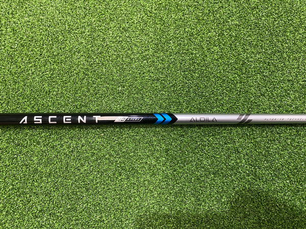 2025 Cleveland Hi Bore XL 10.5° Driver With Headcover *Like New*