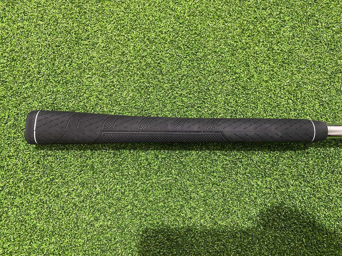 2006 Yes! C-Groove Victoria II 32.5" Putter
