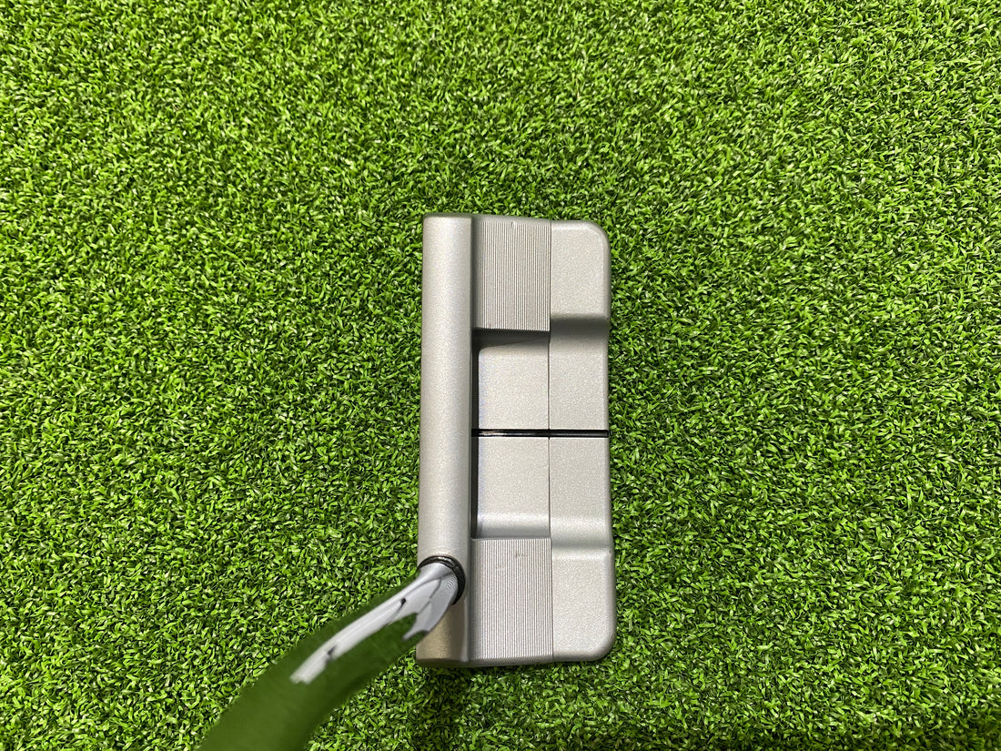 2021 Odyssey White Hot OG Double Wide 34" Putter With Headcover *Excellent Condition*