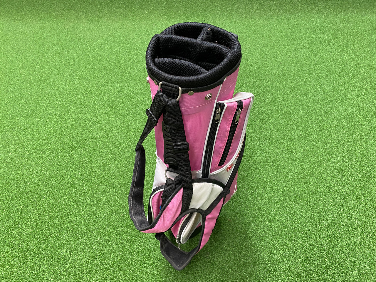 Tigeroar Junior 6-8Yr Olds Pink 4-Way Stand Bag With Raincover *Like New*