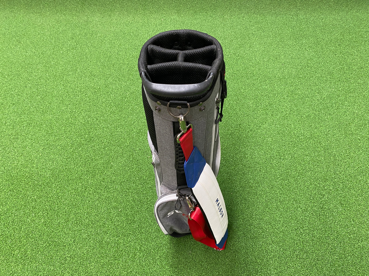 Strok'in SVR Jr Pro 7.0 9-12Yr Olds 4-Way Stand Bag *No Raincover* *Comes with different brand strap* *Like New*