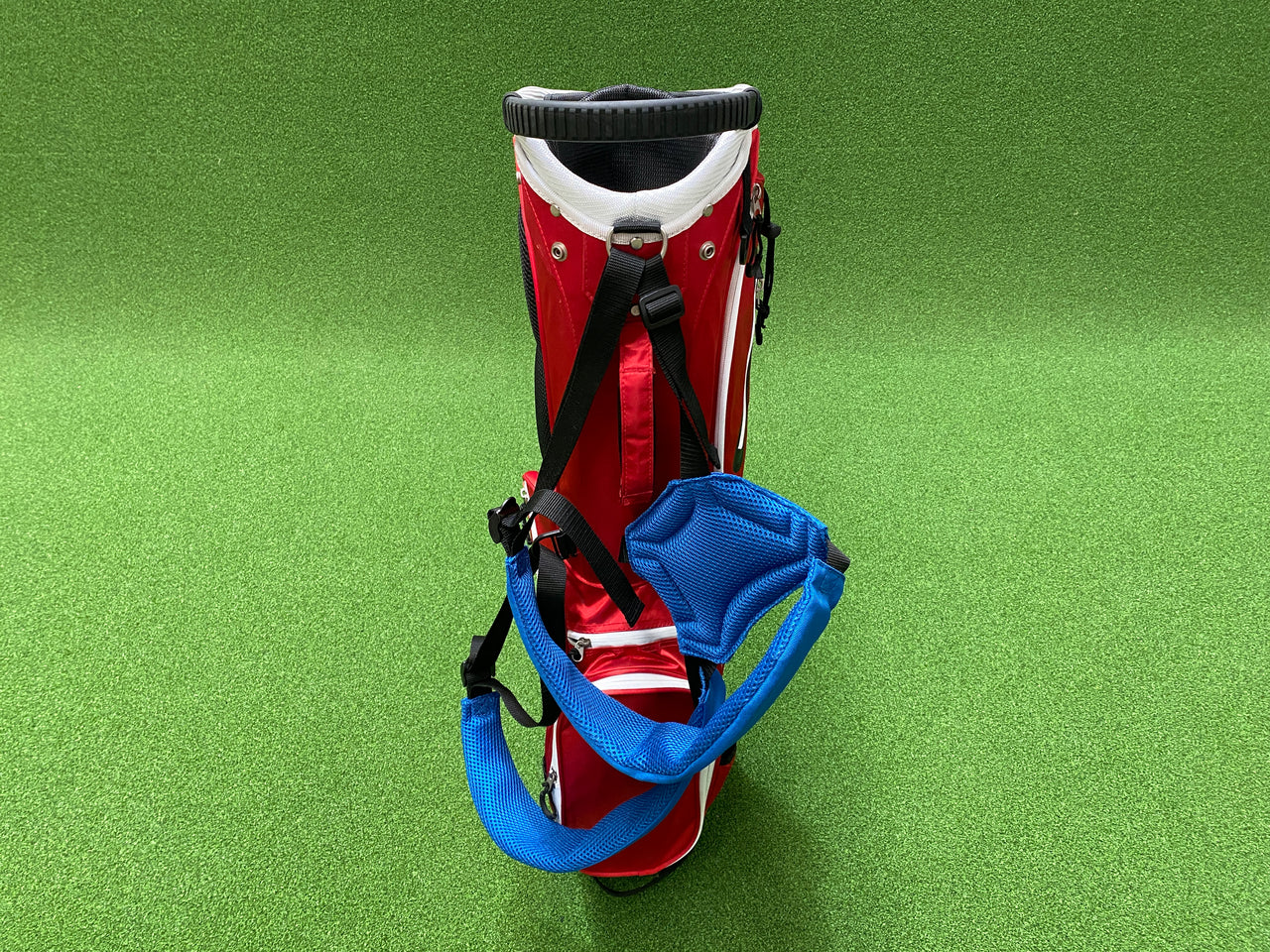 Cheng Sheng Red 4-Way Stand Bag *No Raincover* *Comes with different strap* *Broken Zip*